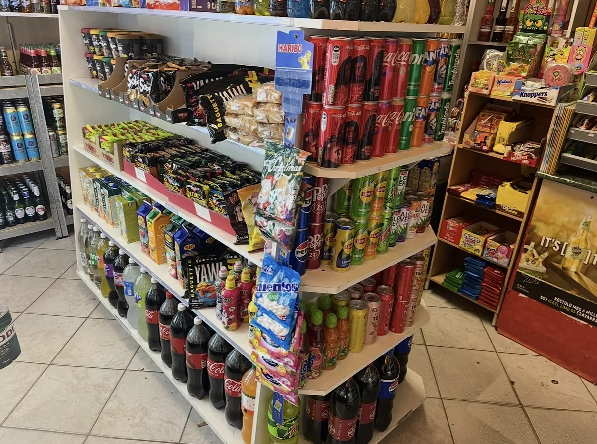 Oázis Palackozott Italok Boltja