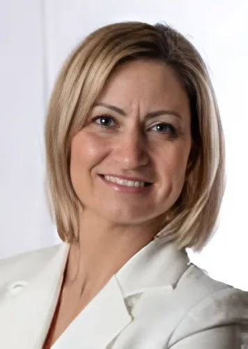 Kórikné Szemcsák Nikolett képviselő